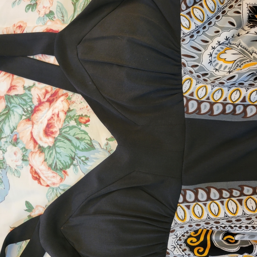 Dress - Picture 4 of 6
